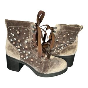 Madden Girl 9.5 Brown Velvet Beaded Lace Up Boots